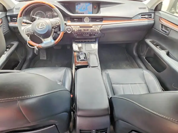 58ABK1GG1GU015870 2016 LEXUS ES - Image 8