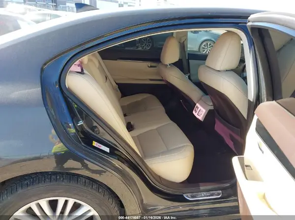 58ABK1GG1GU018719 2016 LEXUS ES - Image 8