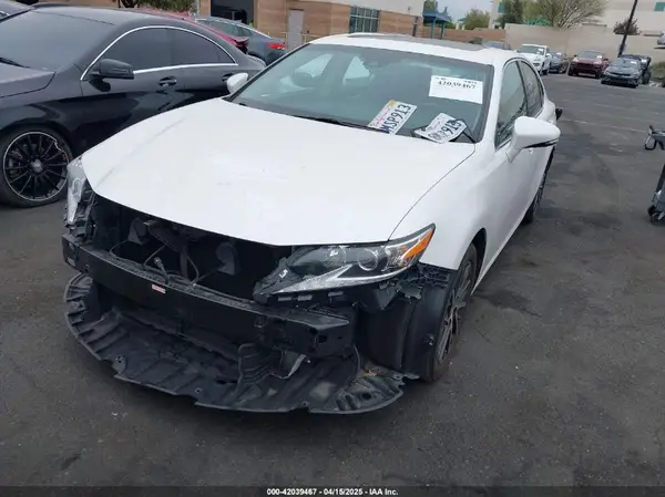 58ABK1GG1GU022155 2016 LEXUS ES - Image 2