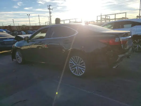 58ABK1GG1GU023886 2016 LEXUS ES - Image 2