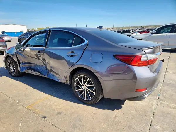 58ABK1GG1GU025802 2016 LEXUS ES - Image 2