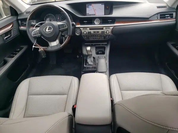 58ABK1GG1GU025864 2016 LEXUS ES - Image 8