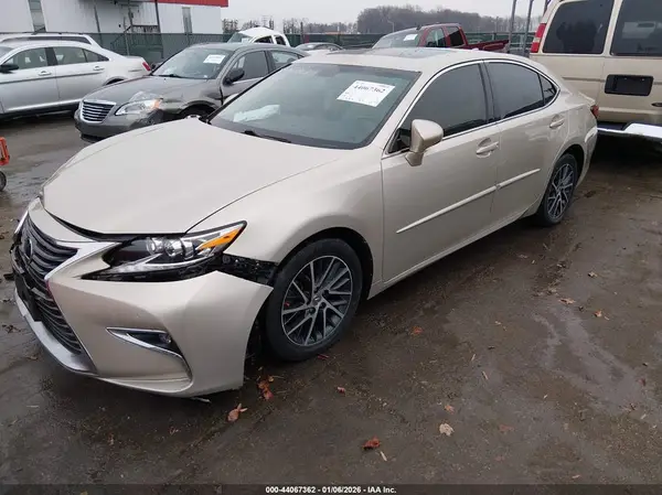 58ABK1GG1GU028750 2016 LEXUS ES - Image 2