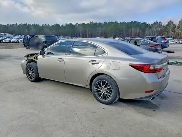 58ABK1GG1GU032667 2016 LEXUS ES - Image 2