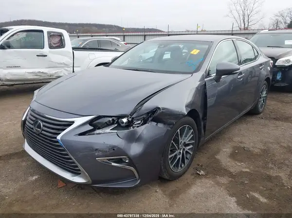 58ABK1GG1GU034841 2016 LEXUS ES - Image 2
