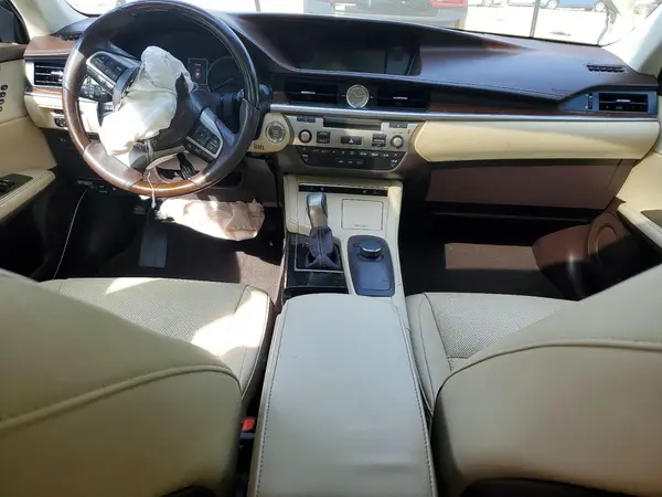 58ABK1GG1HU035991 2017 LEXUS ES - Image 8