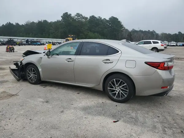 58ABK1GG1HU038678 2017 LEXUS ES - Image 2