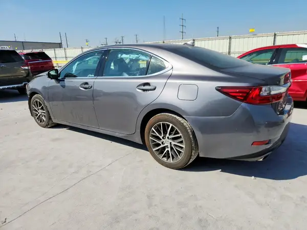 58ABK1GG1HU038681 2017 LEXUS ES - Image 2