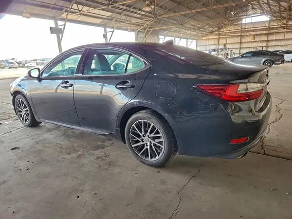 58ABK1GG1HU039409 2017 LEXUS ES - Image 2
