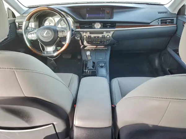 58ABK1GG1HU042360 2017 LEXUS ES - Image 8