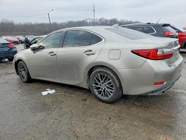 58ABK1GG1HU046411 2017 LEXUS ES - Image 2