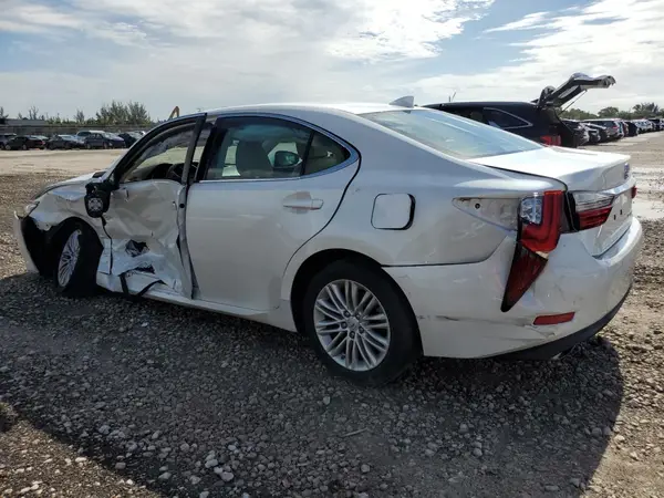 58ABK1GG1HU046439 2017 LEXUS ES - Image 2