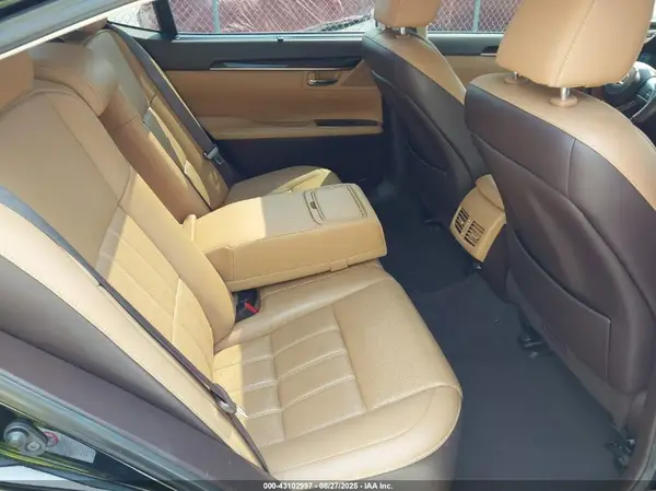 58ABK1GG1HU047641 2017 LEXUS ES - Image 8