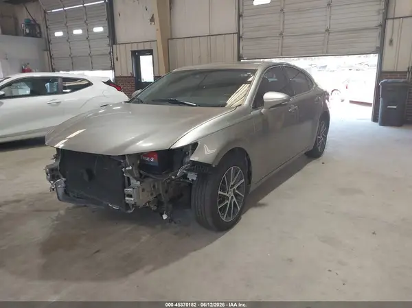 58ABK1GG1HU048532 2017 LEXUS ES - Image 2