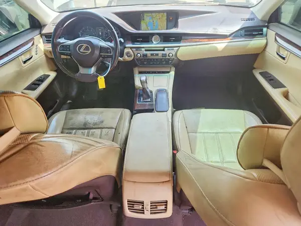 58ABK1GG1HU053682 2017 LEXUS ES - Image 8