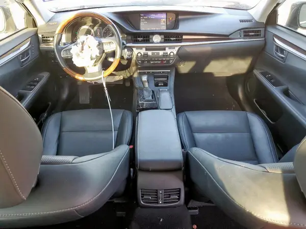 58ABK1GG1HU054024 2017 LEXUS ES - Image 8