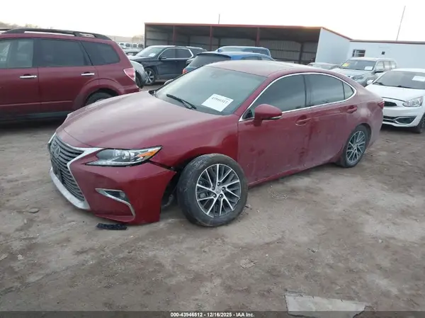 58ABK1GG1HU055805 2017 LEXUS ES - Image 2