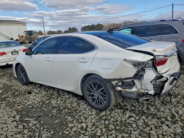 58ABK1GG1HU063788 2017 LEXUS ES - Image 2