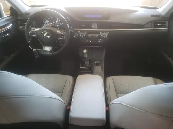 58ABK1GG1HU071096 2017 LEXUS ES - Image 8
