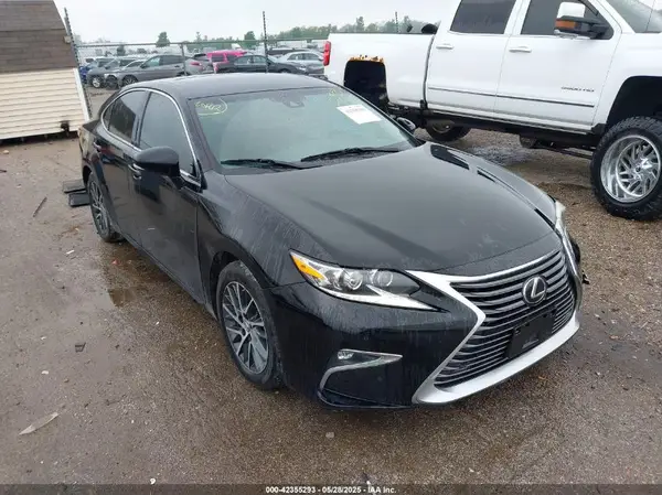 58ABK1GG1HU072183 2017 LEXUS ES - Image 1