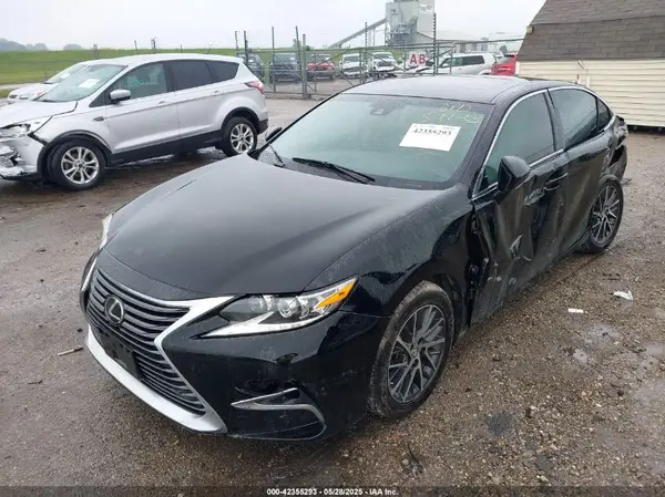 58ABK1GG1HU072183 2017 LEXUS ES - Image 2