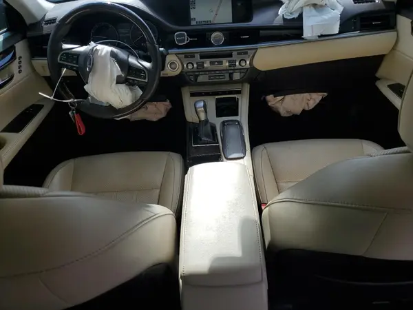 58ABK1GG1HU072832 2017 LEXUS ES - Image 8