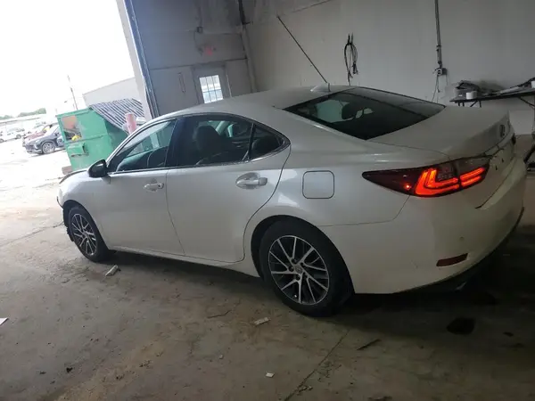 58ABK1GG1HU076315 2017 LEXUS ES - Image 2