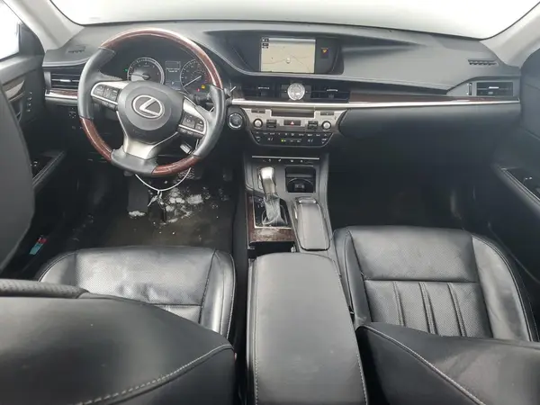 58ABK1GG1HU076444 2017 LEXUS ES - Image 8