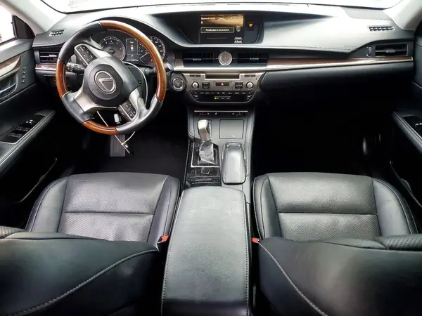 58ABK1GG1HU078923 2017 LEXUS ES - Image 8