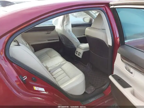 58ABK1GG1HU079117 2017 LEXUS ES - Image 8
