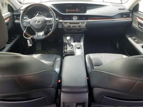 58ABK1GG1JU081102 2018 LEXUS ES - Image 8