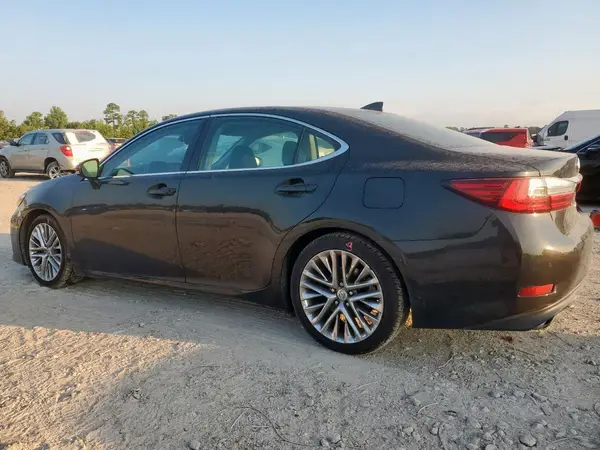 58ABK1GG1JU081990 2018 LEXUS ES - Image 2