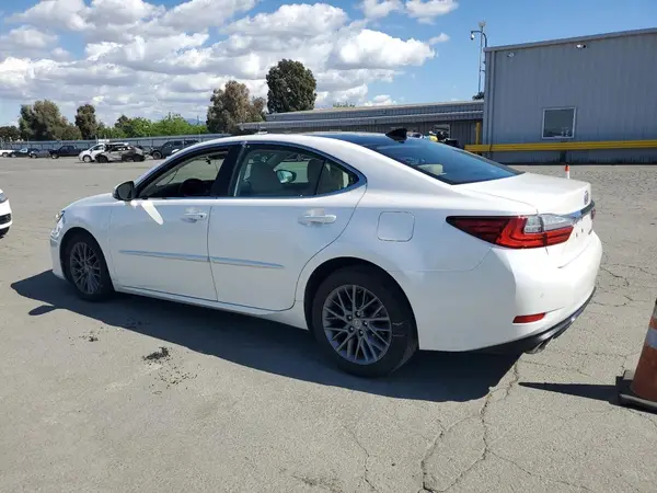 58ABK1GG1JU086302 2018 LEXUS ES - Image 2