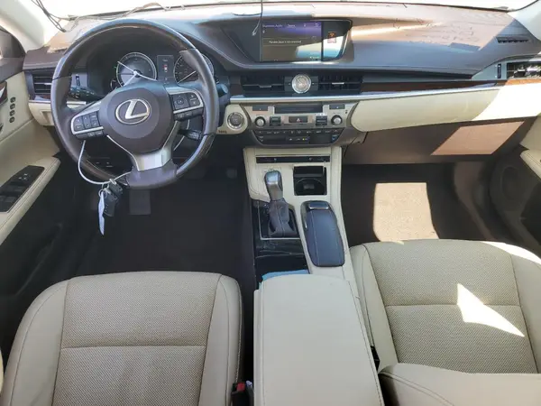 58ABK1GG1JU086302 2018 LEXUS ES - Image 8