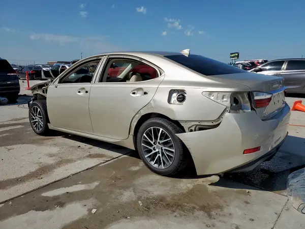 58ABK1GG1JU089135 2018 LEXUS ES - Image 2