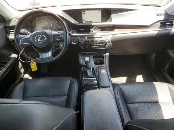 58ABK1GG1JU089443 2018 LEXUS ES - Image 8