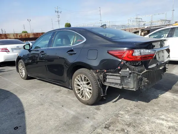 58ABK1GG1JU095548 2018 LEXUS ES - Image 2
