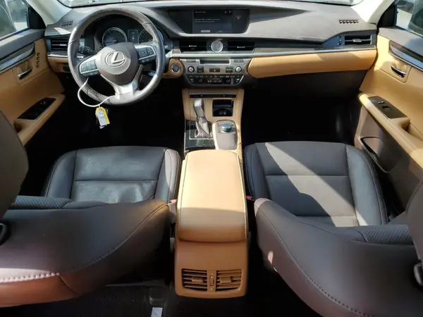 58ABK1GG1JU095548 2018 LEXUS ES - Image 8