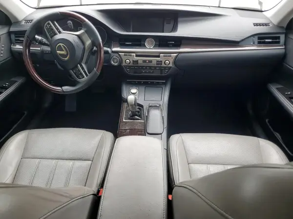 58ABK1GG1JU097123 2018 LEXUS ES - Image 8