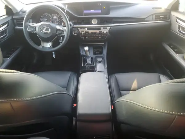 58ABK1GG1JU097140 2018 LEXUS ES - Image 8