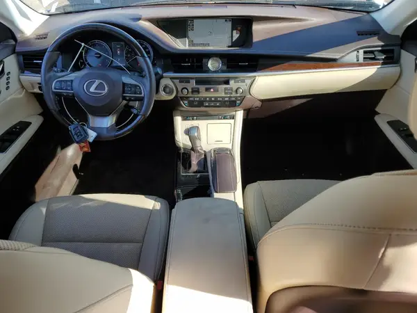 58ABK1GG1JU097851 2018 LEXUS ES - Image 8