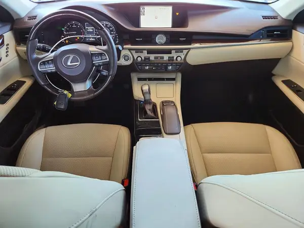 58ABK1GG1JU099907 2018 LEXUS ES - Image 8
