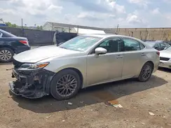 58ABK1GG1JU100652 2018 LEXUS ES