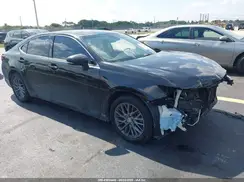 58ABK1GG1JU100859 2018 LEXUS ES
