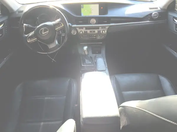 58ABK1GG1JU101641 2018 LEXUS ES - Image 8