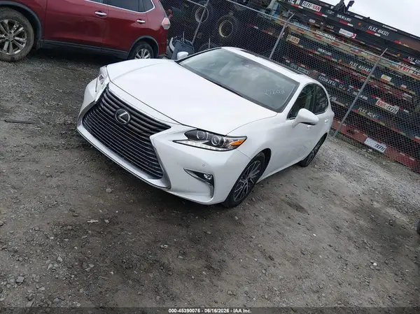 58ABK1GG1JU102031 2018 LEXUS ES - Image 2