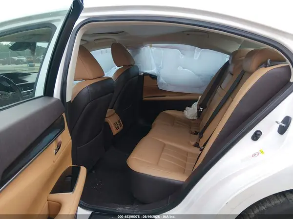 58ABK1GG1JU102031 2018 LEXUS ES - Image 8