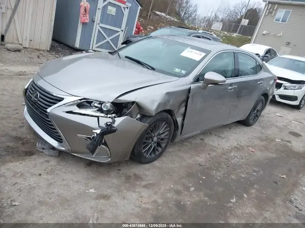 58ABK1GG1JU102269 2018 LEXUS ES - Image 2