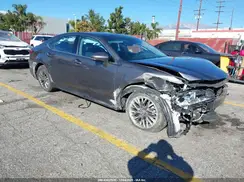 58ABK1GG1JU104734 2018 LEXUS ES