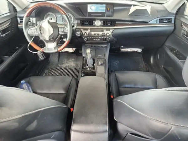 58ABK1GG1JU105253 2018 LEXUS ES - Image 8